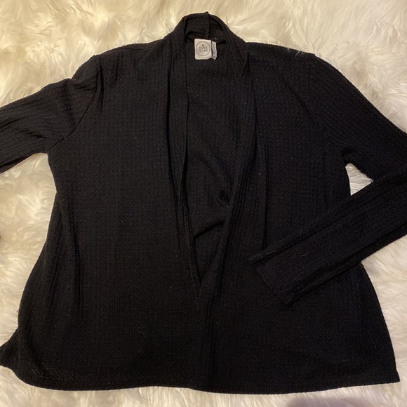 Women’s Paper Crane Black Shrug Sweater Lightweight size Small - Picture 3 of 7
